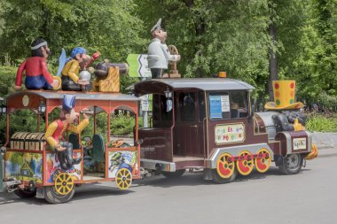  Devrim parkta neşeli tren  
