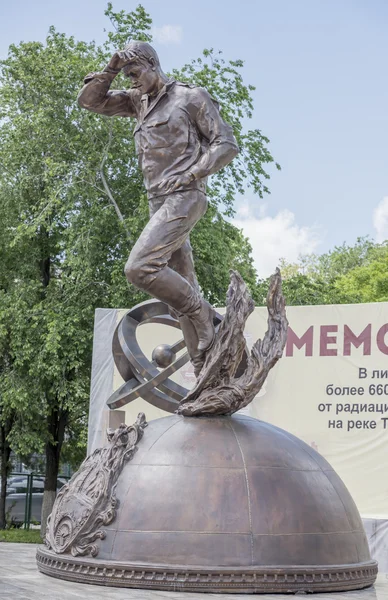 Мемориал Героев Чернобыльской Славы открыт к 30-летию — стоковое фото