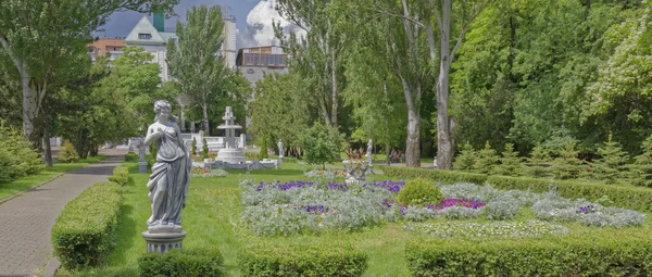 Au printemps Gorki Park, Rostov-sur-le-Don, Russie — Photo