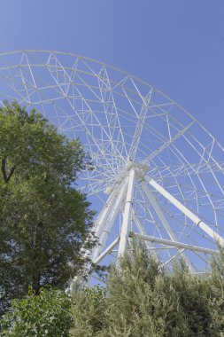 Dönme dolap Rostov-on-Don 65 metre inşaatı