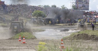 Tarımsal Traktörler traktör Bizon parça Show Bizon parça Show.ition üzerinde Competcompetition.