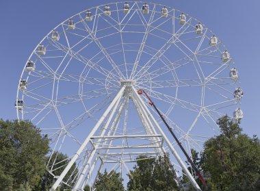  Dönme dolap 65 metre inşaatı 