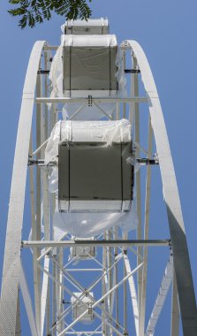 Dönme dolap Rostov-on-Don 65 metre inşaatı