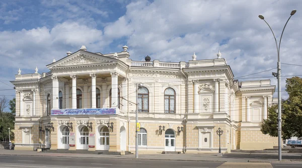 学术青年剧院;建筑师尼古拉 · 德巴奇称;1899 — 图库照片