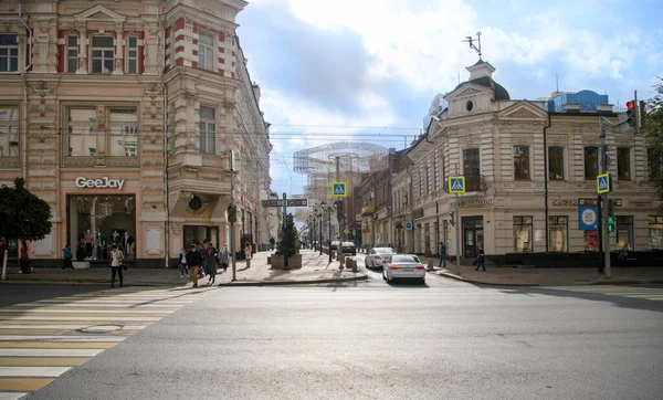 Rostov Don Rússia Oktober 2020 Outono Chegou Cidade Pedestres Veículos — Fotografia de Stock