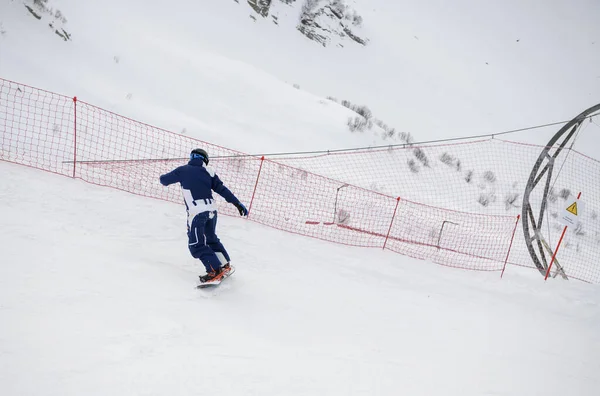 Sochi Russia January 2021 Snowboarder Downhill Krasnaya Polyana Ski Resort — Stock Photo, Image