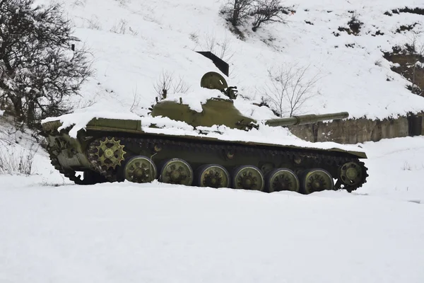 Gewatteerde Russische tank T-72 — Stockfoto