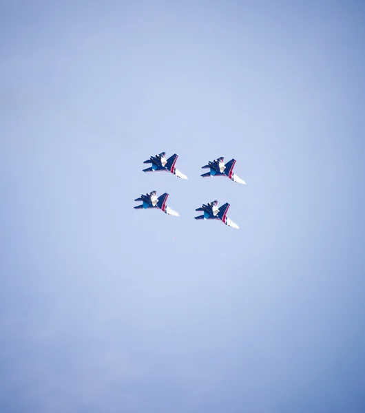 Aerobatic team "Russian Knights" on the Su-27 — Stock Photo, Image