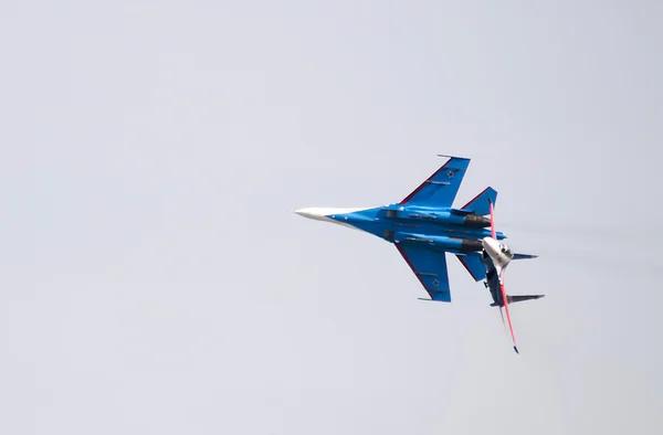 Aerobatic team "Russian Knights" on the Su-27 — Stock Photo, Image