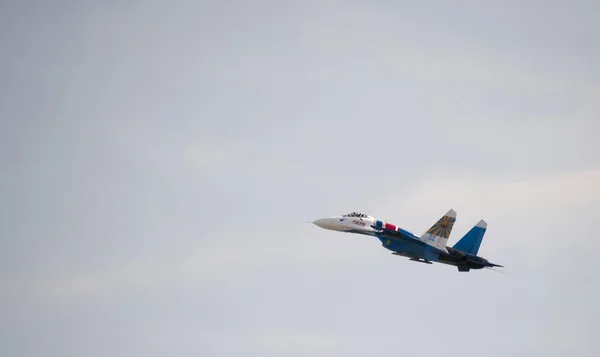 Aerobatic lag "Ryska Knights" på Su-27 — Stockfoto