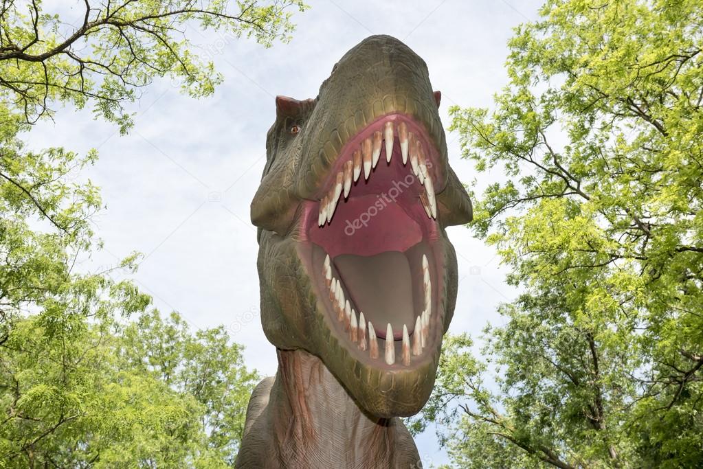 Tyrannosaurus  