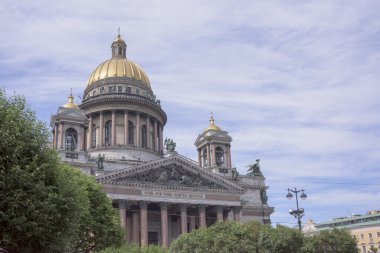  4 Temmuz tarihinde St. Isaac's Katedrali; 2015 yılında St. Petersburg 