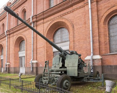 100-mm otomatik Ks-19 uçaksavar 