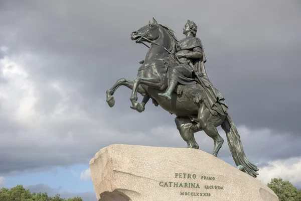 Emlékmű-hoz 1 (Bronze Horseman) Péter. 1782. szobrász E.-M. Fal — Stock Fotó