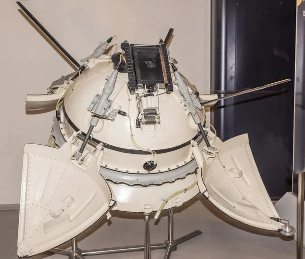 Descent module automatic interplanetary station "Venera-4" — Stock Photo, Image