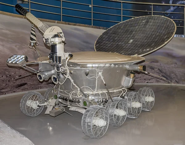 "Lunokhod-1" - 世界上第一个自动自行推进的 — 图库照片