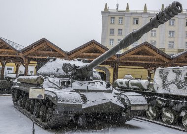  Sovyet ağır tankı T - 10m (üretim 1957-1966 yılı)   