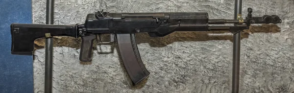 5.45 mm karabin maszynowy Nikonov systemu obr.1994.An-94 "Abakan" — Zdjęcie stockowe