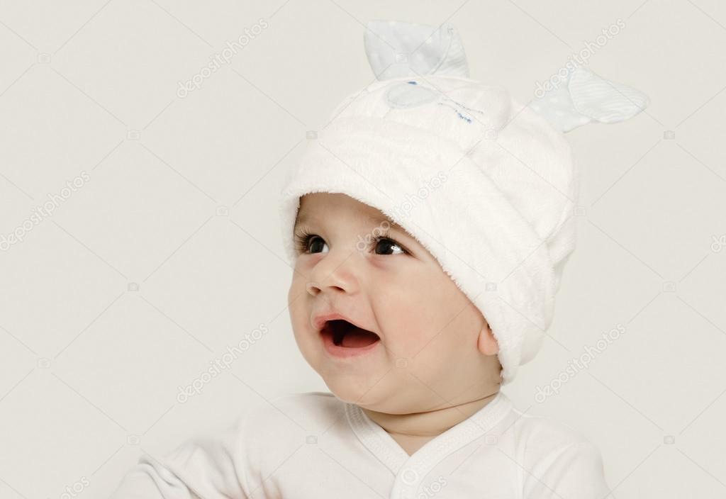 baby boy white hat