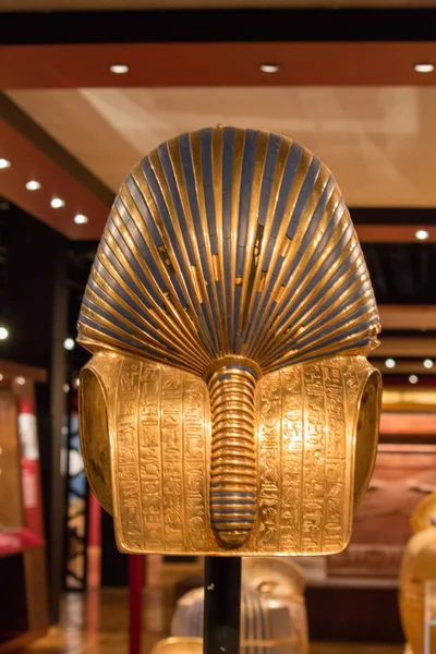 Πίσω του βασιλιά tut είναι μάσκα του θανάτου — Φωτογραφία Αρχείου