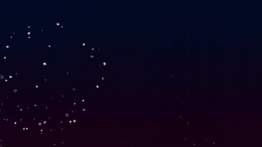 Gece gökyüzünde parlak renkli havai fişekler parlıyor. Genel plan