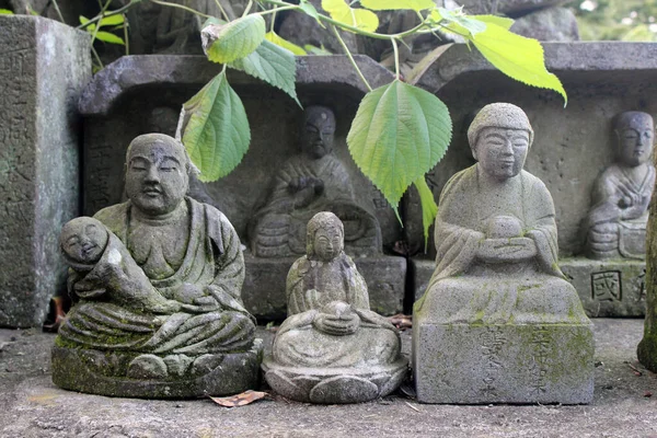 Bir Japon Tapınağında Buda Jizo Heykeli — Stok fotoğraf