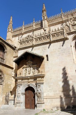 Katedralin yanındaki Granada Kraliyet Şapeli 'nin etrafındaki oymalar Temmuz 2024' te çekildi..