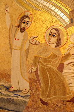 Manresa 'daki Aziz Ignatius Kilisesi' nin duvarındaki mozaikler Temmuz 2024 'te çekildi..