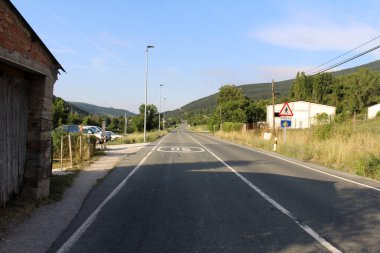 Zuriain 'den ayrılıp Camino de Santiago boyunca Irotz Navarra İspanya' ya giden ana yolda devam ediyor. Temmuz 2024
