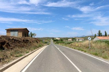 Viana 'dan Logrono' ya doğru giden ana yol Camino de Santiago Frances, İspanya Temmuz 2024