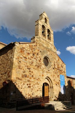 Iglesia de San Julian veya Nuestra Senora de Fatima Dış görünüşü Temmuz 2024 Tarihi Kilise cephesi