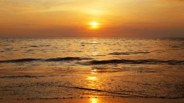 tropikal deniz günbatımı Karon beach phuket Tayland