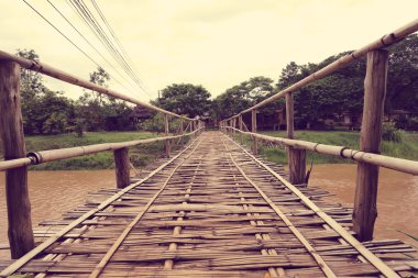 Pai kuzeyinde Tayland nehirde görünümünü