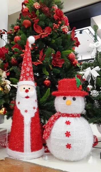 Decoración de Navidad de Santa y muñeco de nieve —  Fotos de Stock