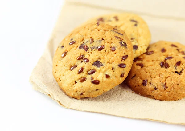 Hele korrels cookies op witte achtergrond — Stockfoto