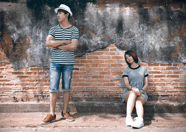 Retrato de atractivo asiático pareja en el casco antiguo —  Fotos de Stock