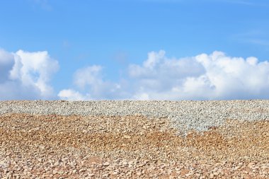  Kaya yol barajın altında katmanları