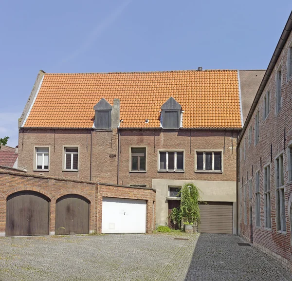 Duży beginaż w Mechelen — Zdjęcie stockowe