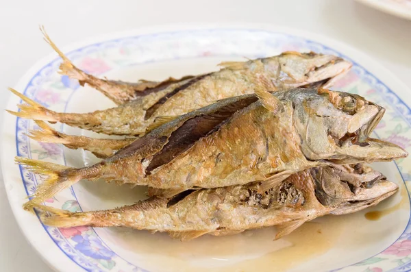 魚醤と深い揚げたサバ — ストック写真