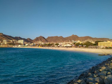 Mindelo 'daki şehir plajı, Cabo Verde