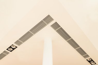 İnşaat detayları: yuvarlak ayağı aydınlatma armatürleri hava ızgarası