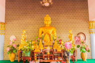 Phuket, Tayland - 30 Temmuz 2015: Buda heykeli Sapum Tapınağı'nda