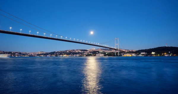 Bosphorus Bridge at night — Stock Photo, Image