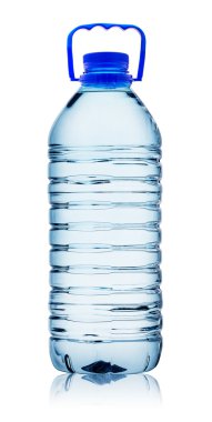 Plastik su şişesi saplı