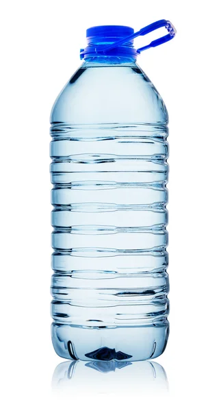 Бутылка воды с ручкой — стоковое фото