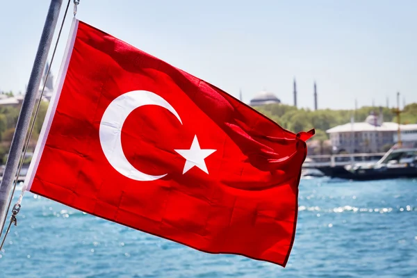 土耳其国旗旗杆上 — 图库照片