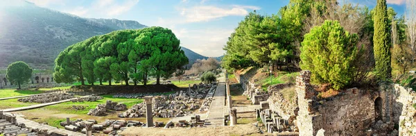 Panorama der antiken Stadt Ephesus in der Türkei während des Tages — Stockfoto