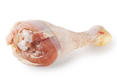 Çiğ tavuk bacağı.