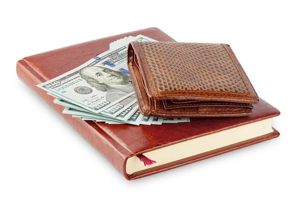 Diário e carteira de couro marrom com um maço de nota de cem dólares — Fotografia de Stock