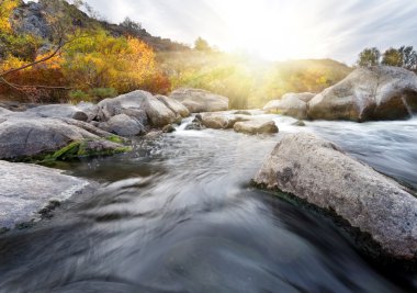 dağ nehir taşları
